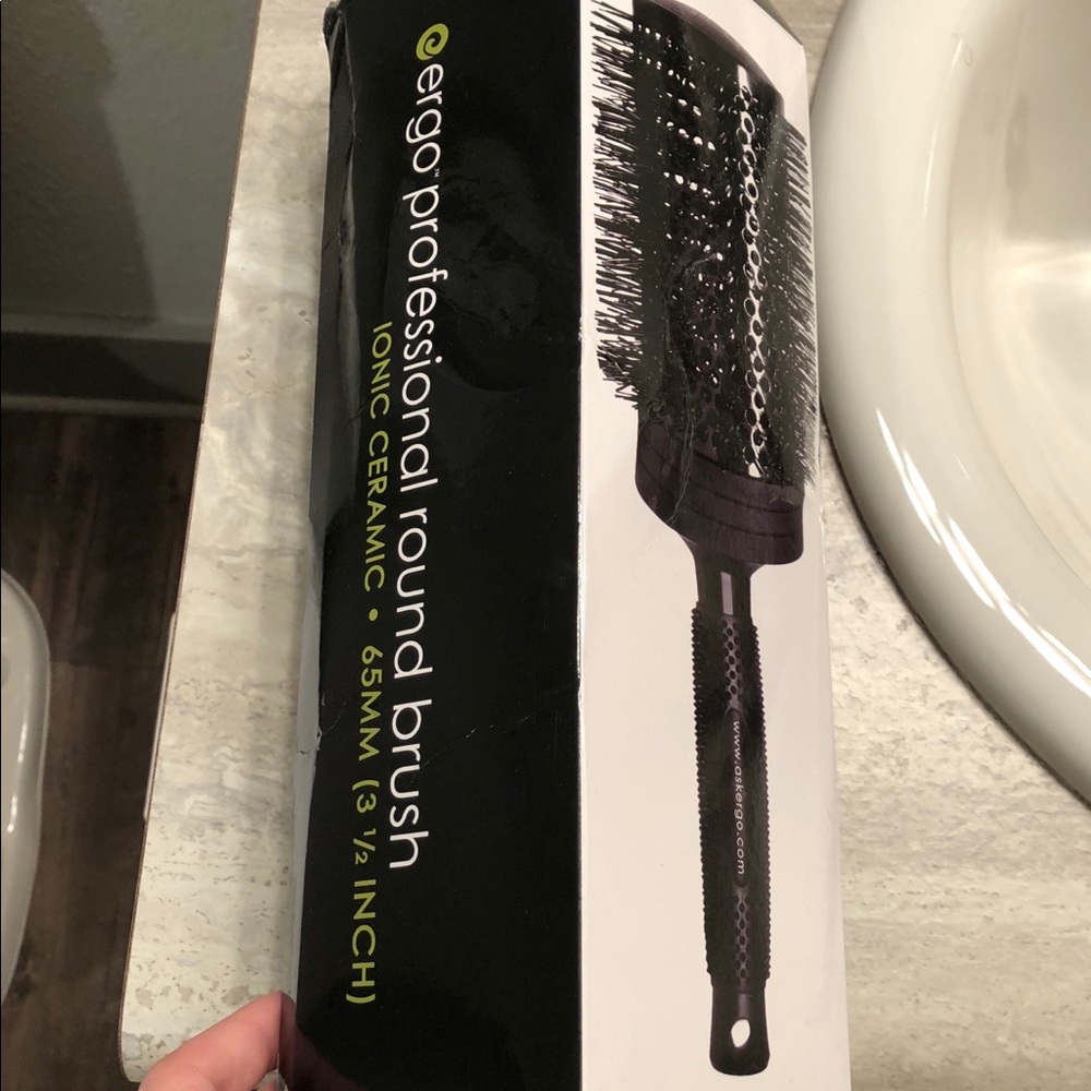 Ergo 65mm Round Brush